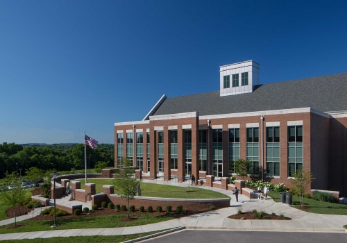 What is the Faculty to Student Ratio at Architecture Institutes in Franklin, TN?
